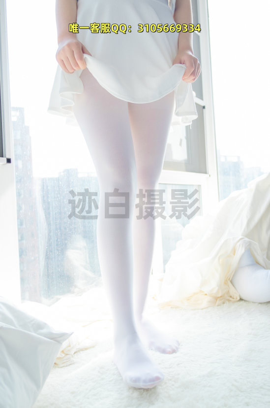 第175期-白 T 白裙的闲适定格