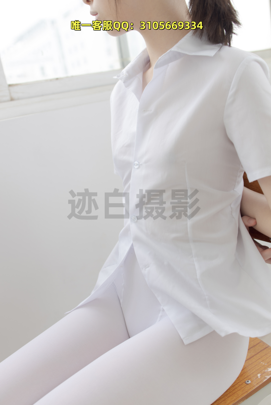 第120期-灰调裙摆的雾白回响