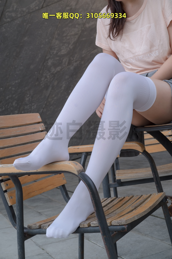 第147期-湖畔石阶上的青春背影