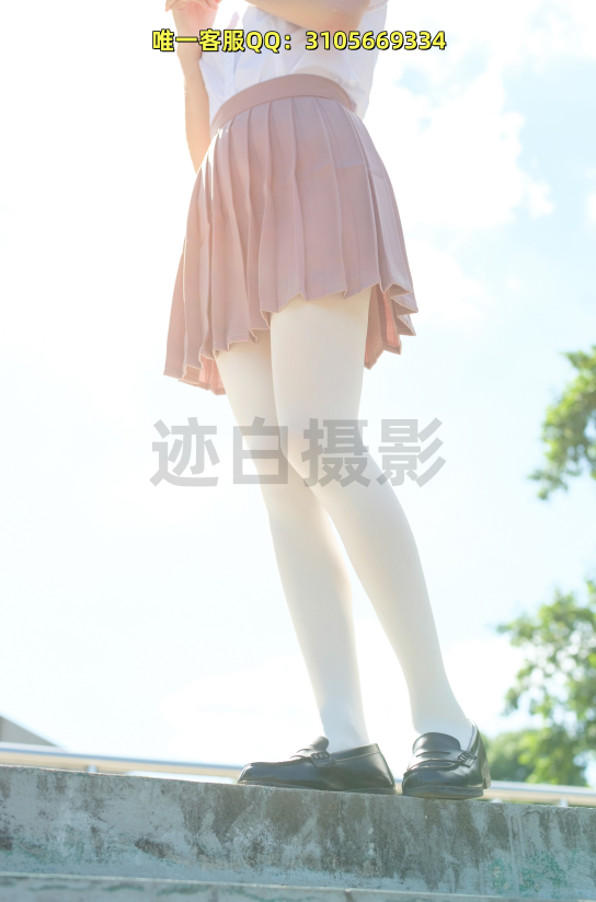 第149期-操场上的粉裙静思
