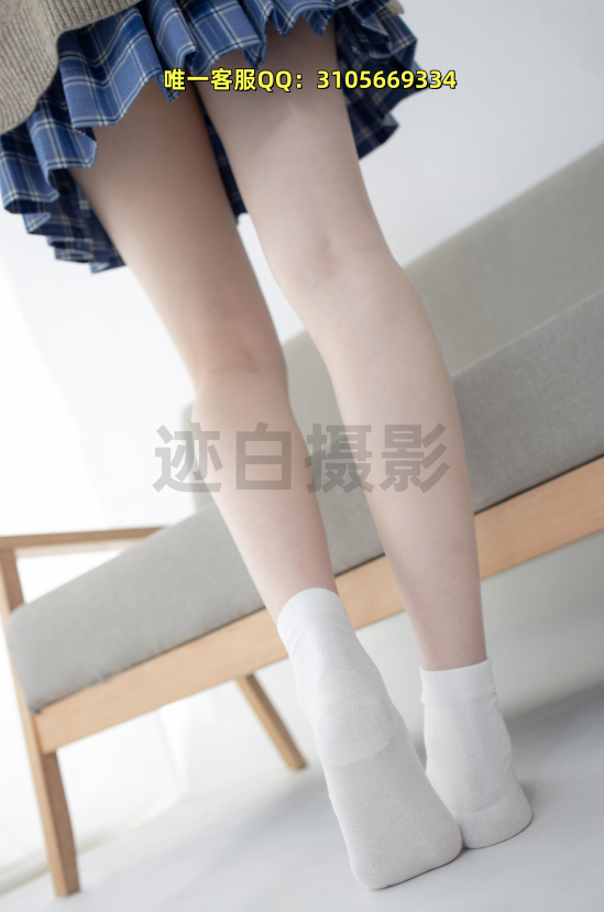 第 242期-暖调毛衣与格裙的温柔邂逅