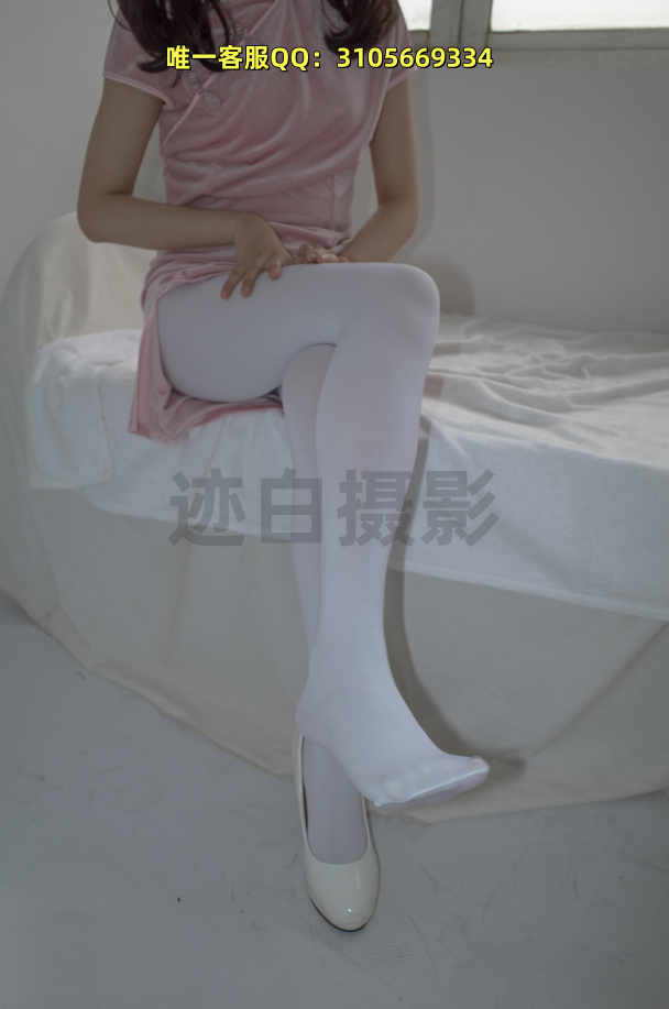 第322期-粉绒旗袍：柔美的侧卧时光