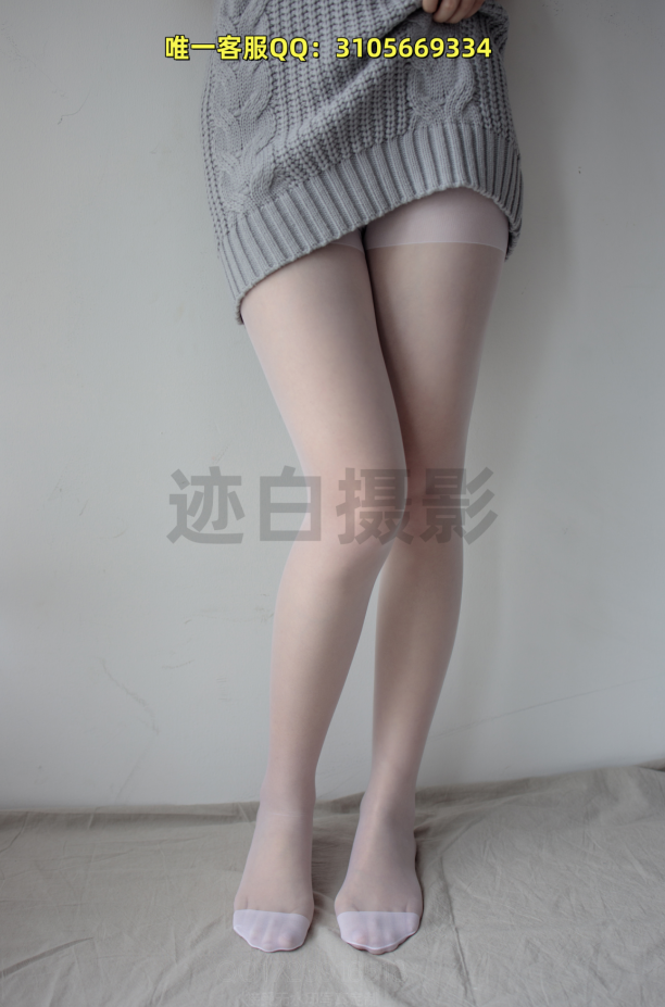 第310期-灰调慵懒：无袖毛衣的静谧